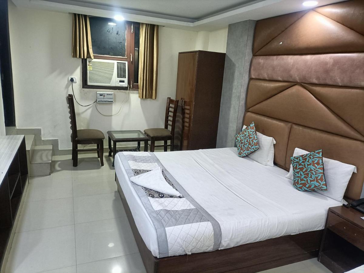 King Delhi Airport Hotel New Delhi Bagian luar foto
