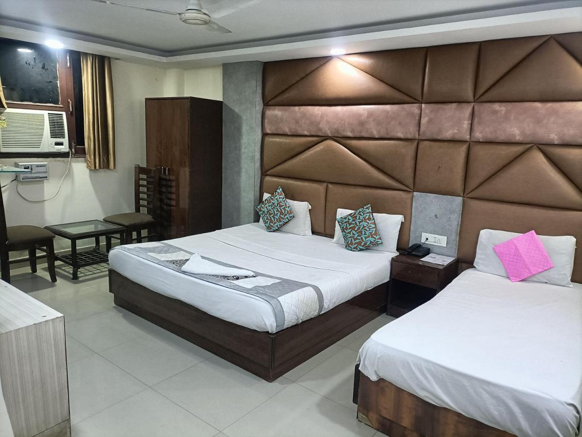 King Delhi Airport Hotel New Delhi Bagian luar foto