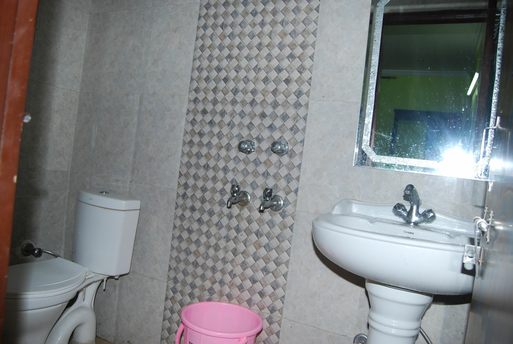 King Delhi Airport Hotel New Delhi Bagian luar foto